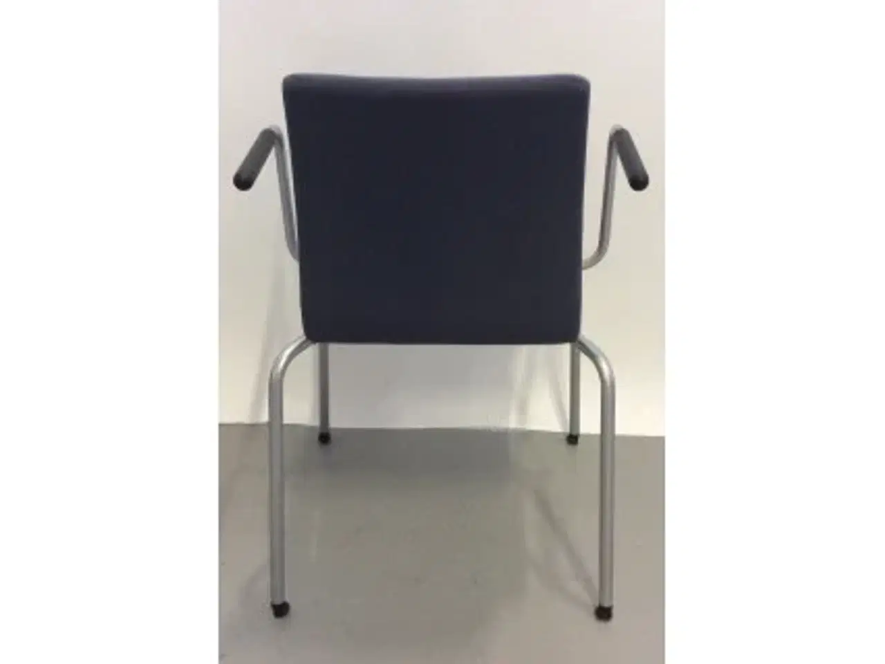 Billede 3 - Koksgrå skandiform flex mødestole med armlæn