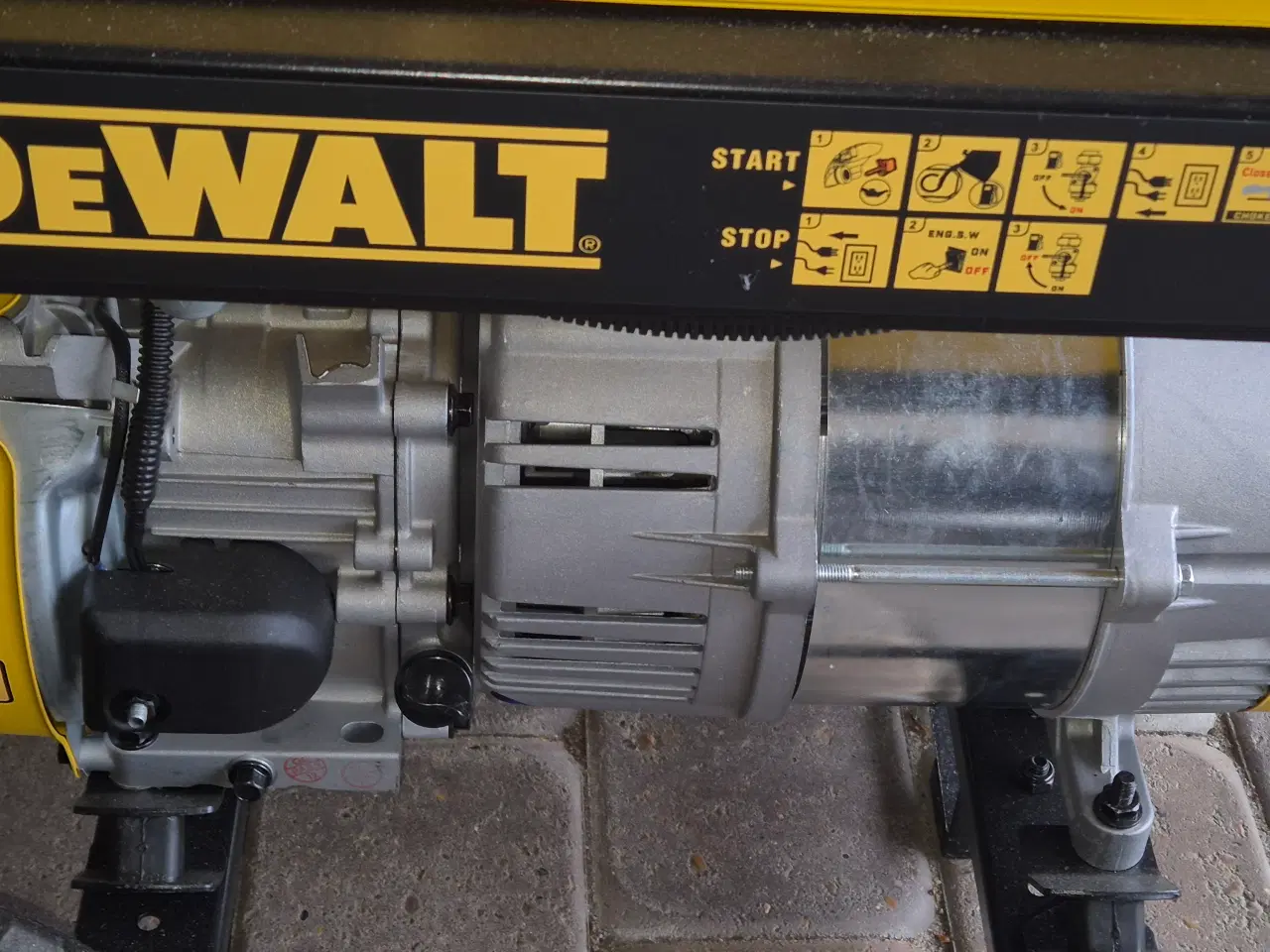 Billede 3 - DeWALT DXGNP35E generator – helt ny, brugt 2 timer