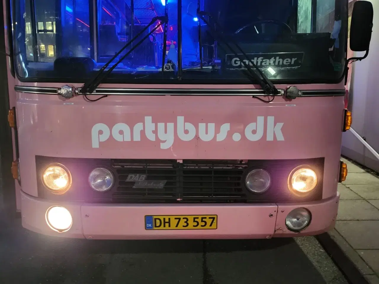 Billede 8 - DAB Silkeborg bus pink partybus fx