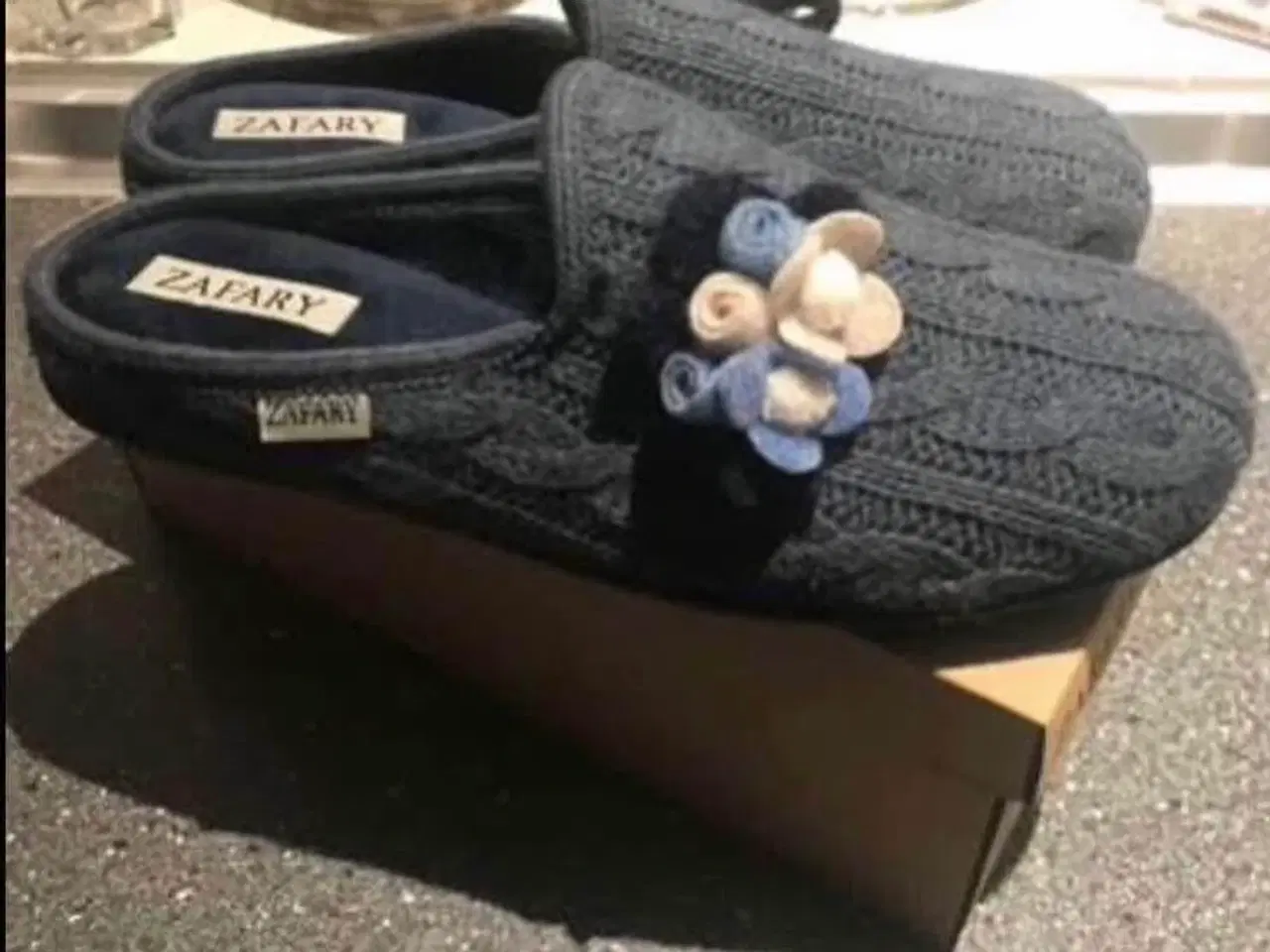 Billede 2 - NYE!! søde hjemmesko str. 41