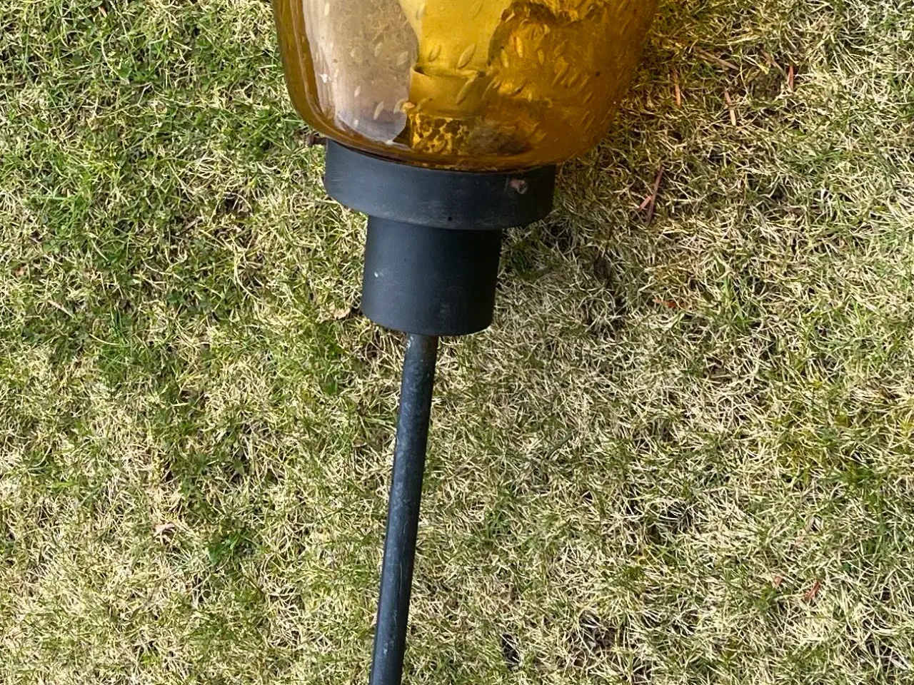 Billede 4 - Flot ravfarvet havelampe i glas 