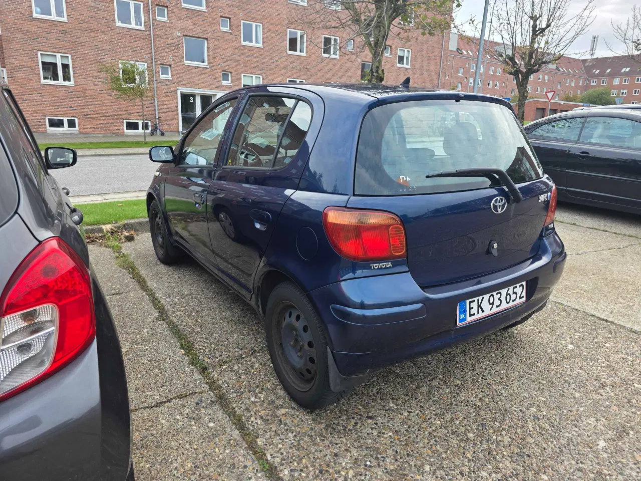 Billede 5 - Toyota Yaris 1.3 Lavt km tal