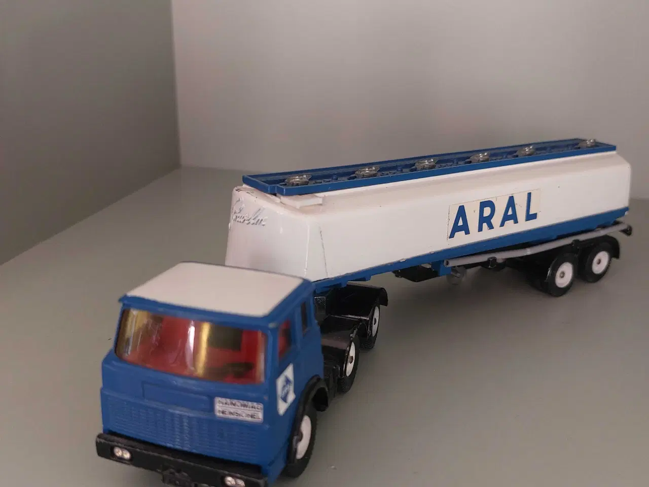 Billede 1 - Siku hensel aral tanklastbil 