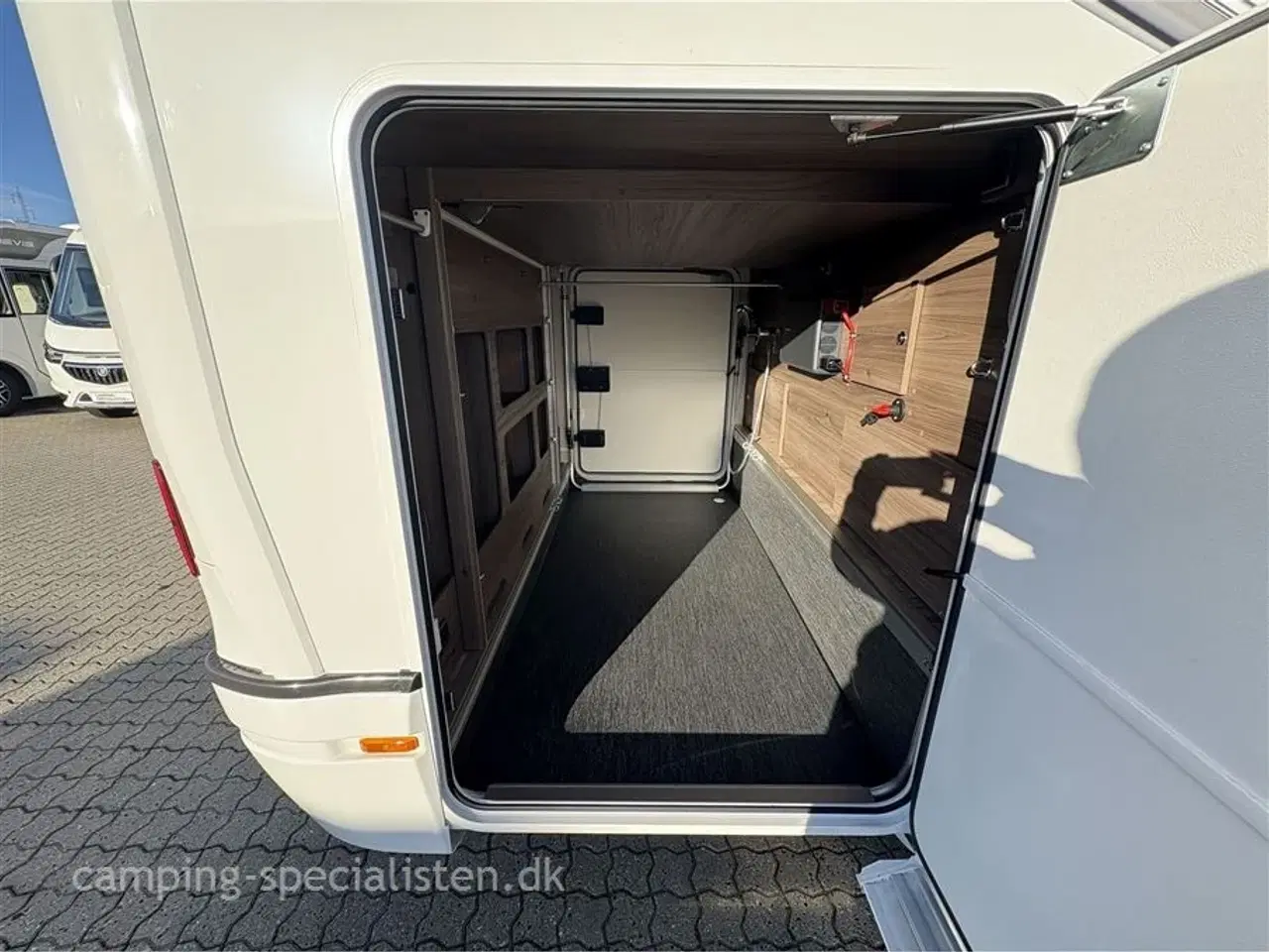 Billede 4 - 2026 - Kabe Imperial R i830 LQB   Nyhed - Kabe Imperial R i830 LQB 2026 - Se den nu hos Camping-Specialisten.dk
