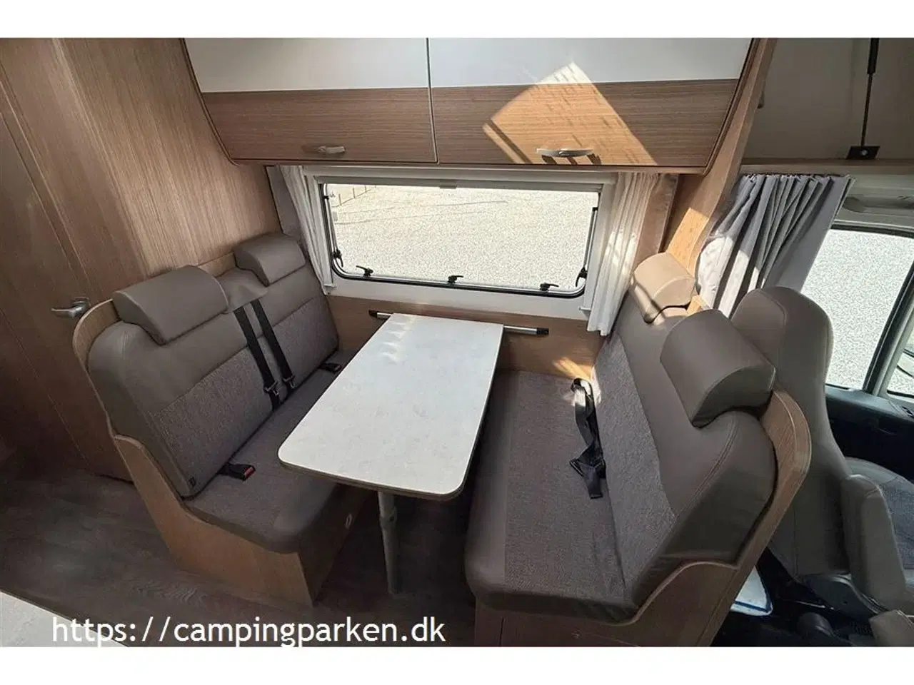 Billede 3 - 2021 - Carado A361   Perfekt vogn til hele familien, køjeseng, dobbeltseng i alkoven og opredning i siddegruppe