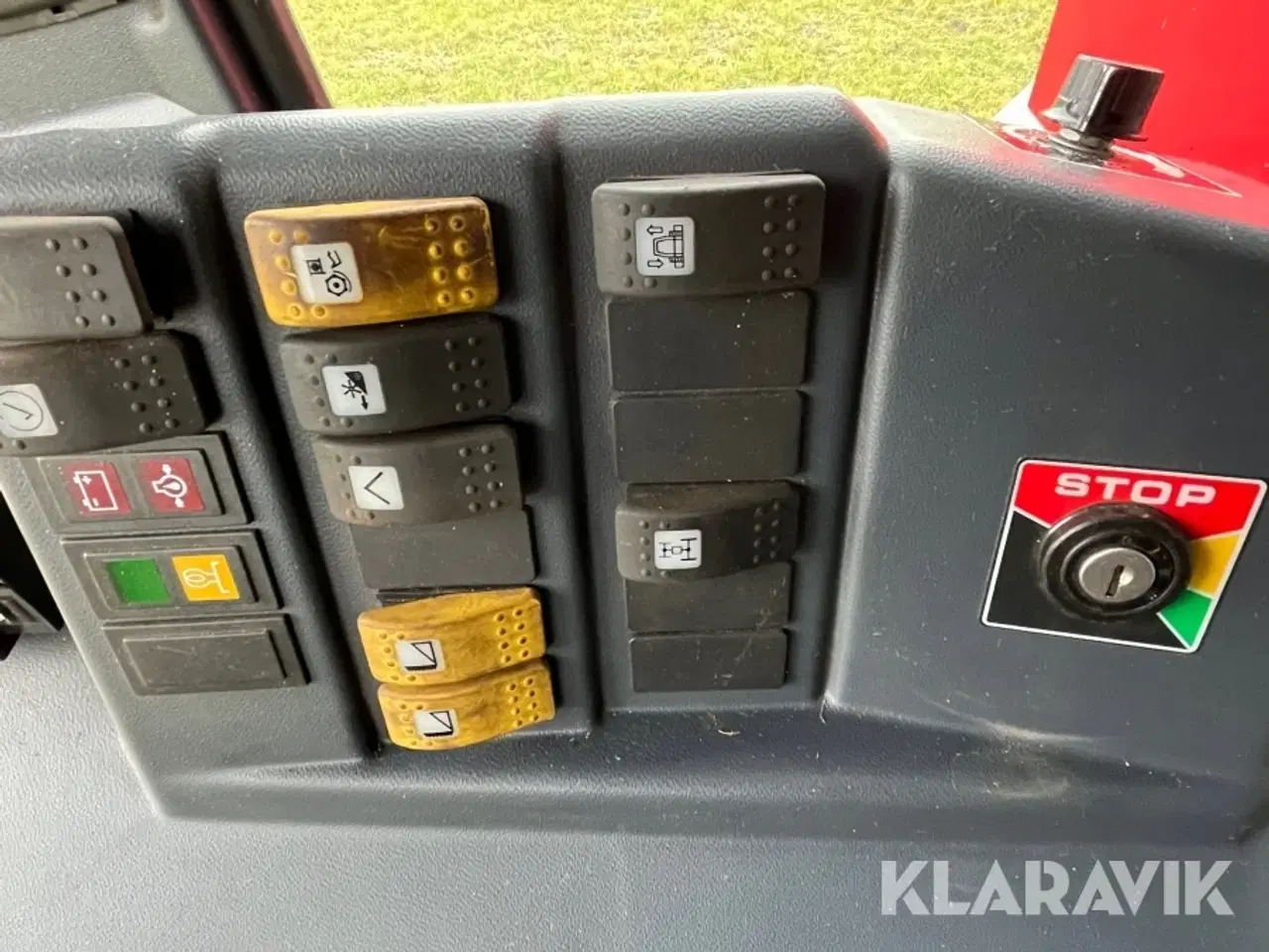 Billede 11 - Mejetærsker Massey Ferguson Cerea 7278 med skærebord