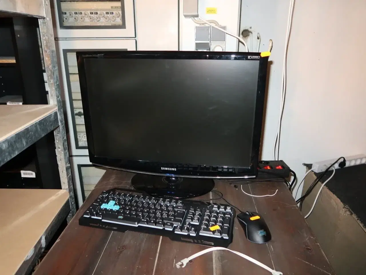 Billede 1 - Computerskærm, computer, tastatur, mus m.m.