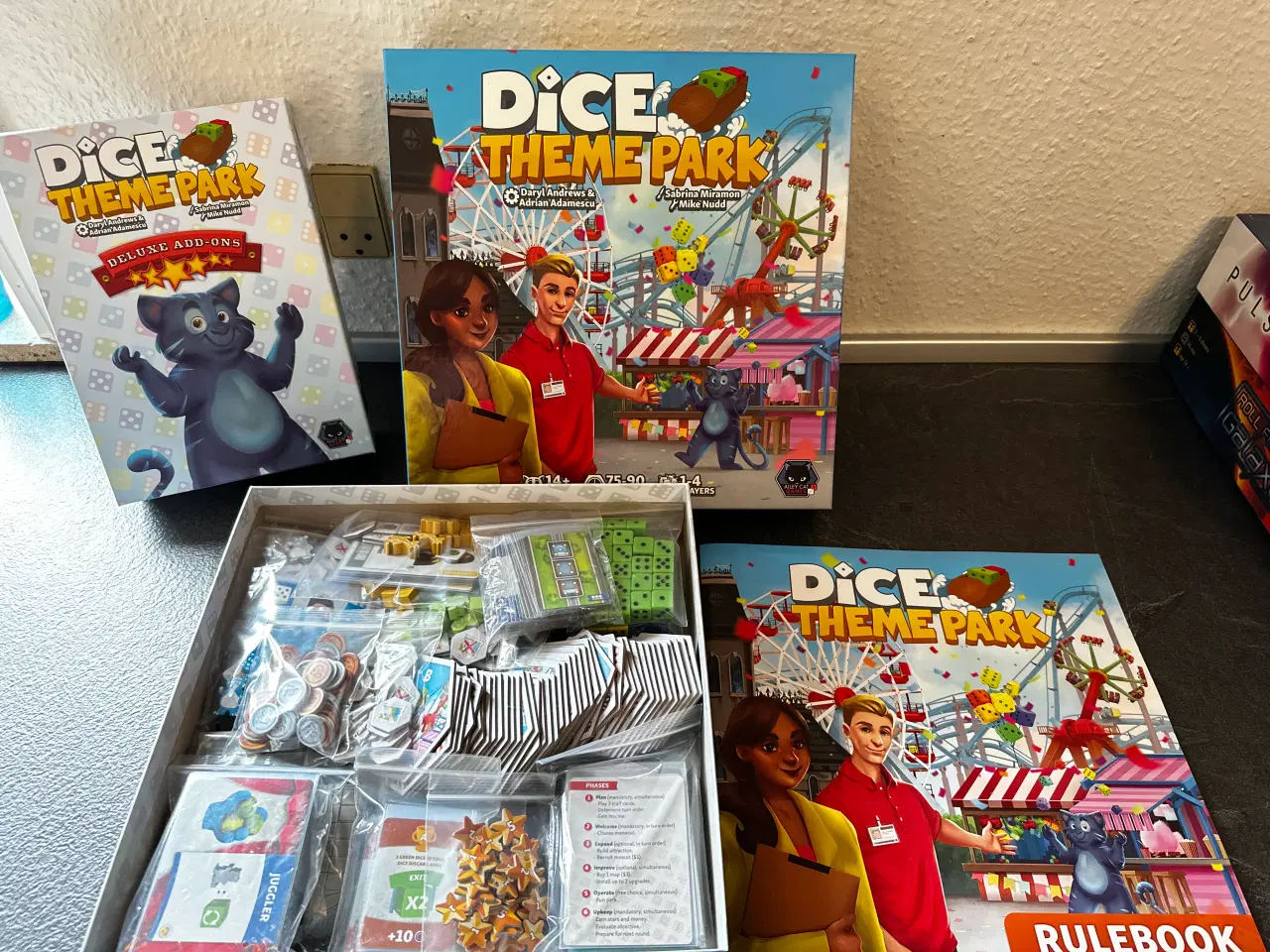 Billede 2 - Dice Theme park + Deluxe Add-Ons + Sleeves