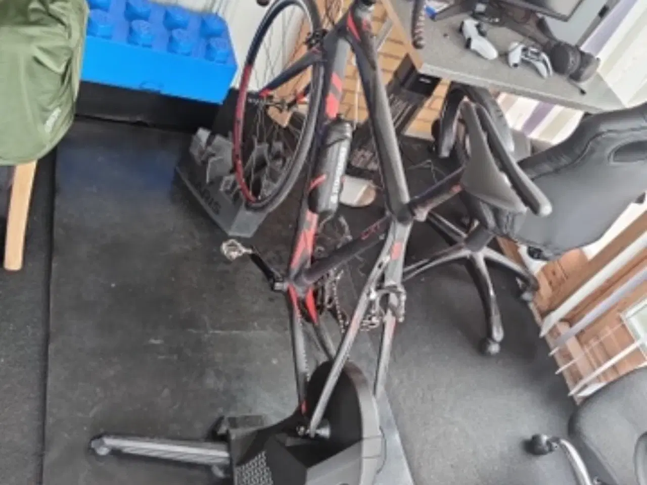 Billede 4 - Hometrainer og Saris H3