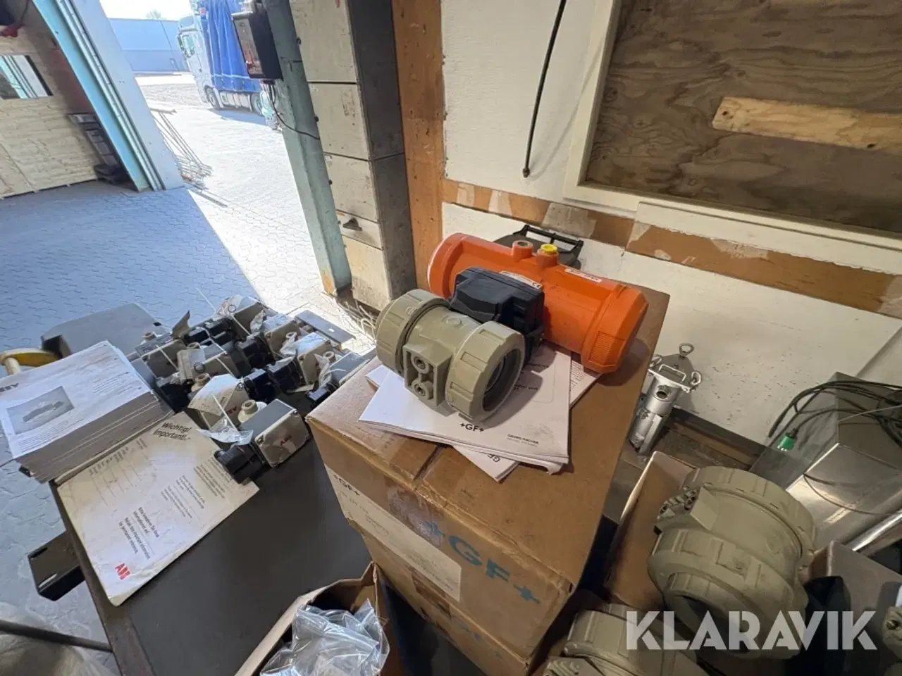 Billede 8 - Ventiler og rørskærere med mere diverse parti Lot