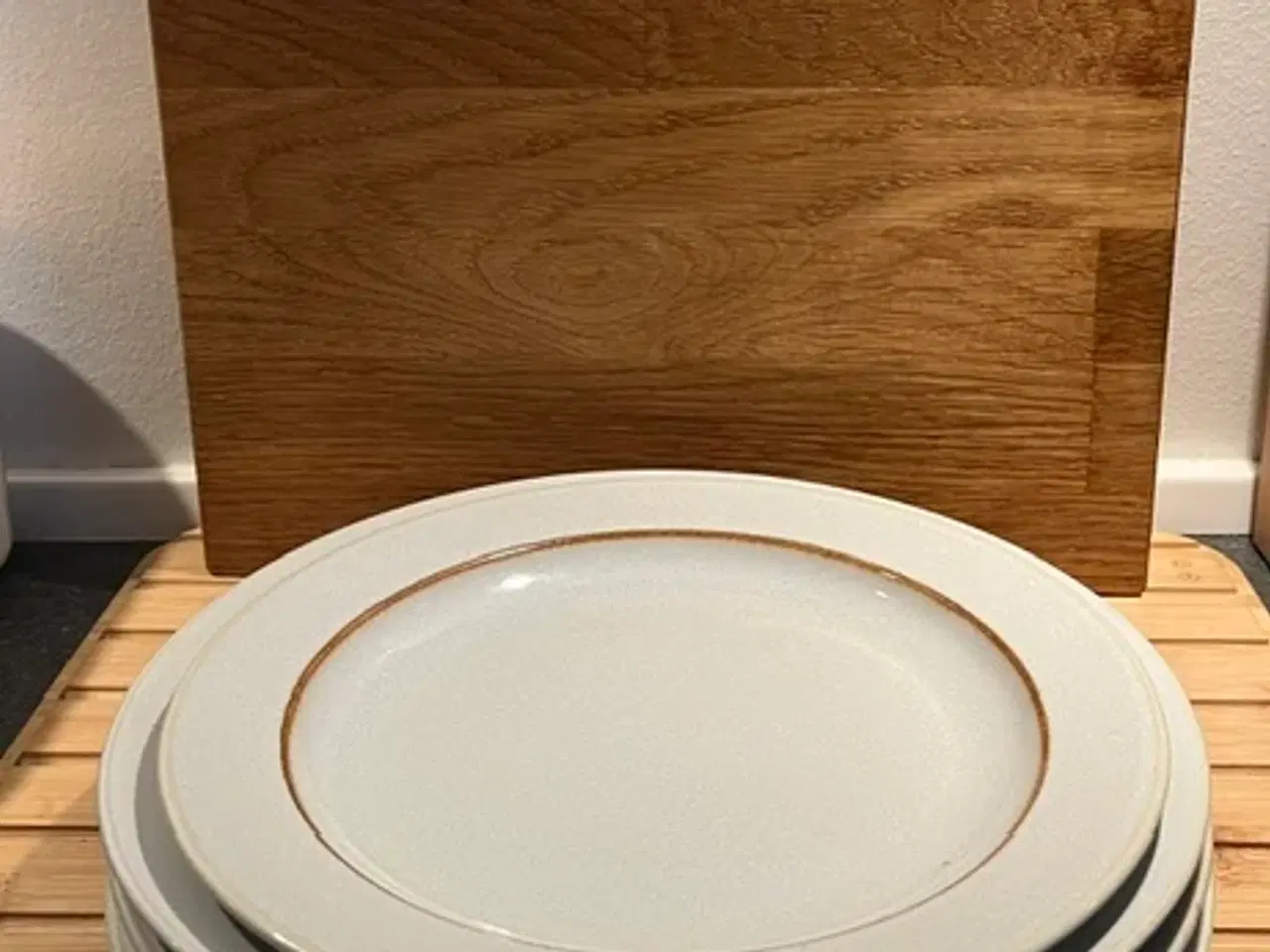 Billede 1 - Bing&Grøndahl Coppelia tallerkener+flot skærebræt