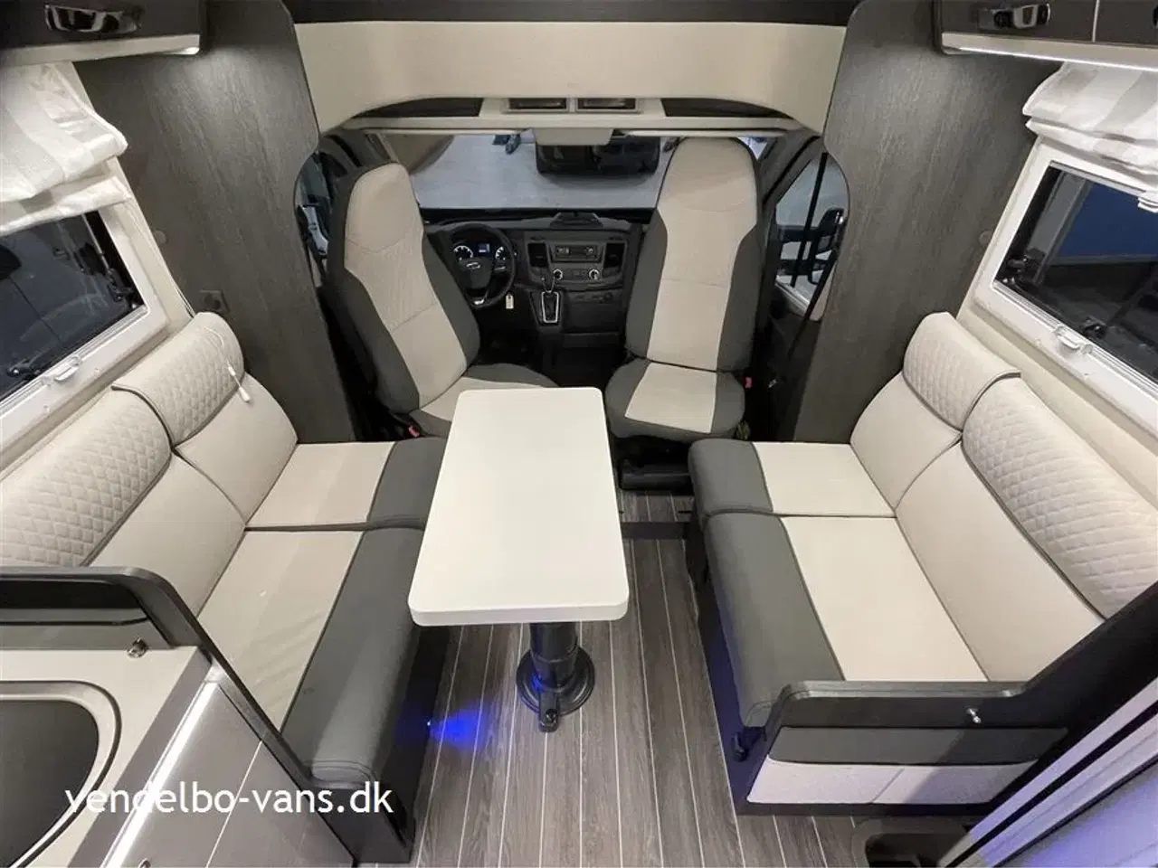 Billede 4 - 2024 - Rollerteam Kronos 267P Comfort Power Selekt   Face to Face siddegruppe - mere gulvplads