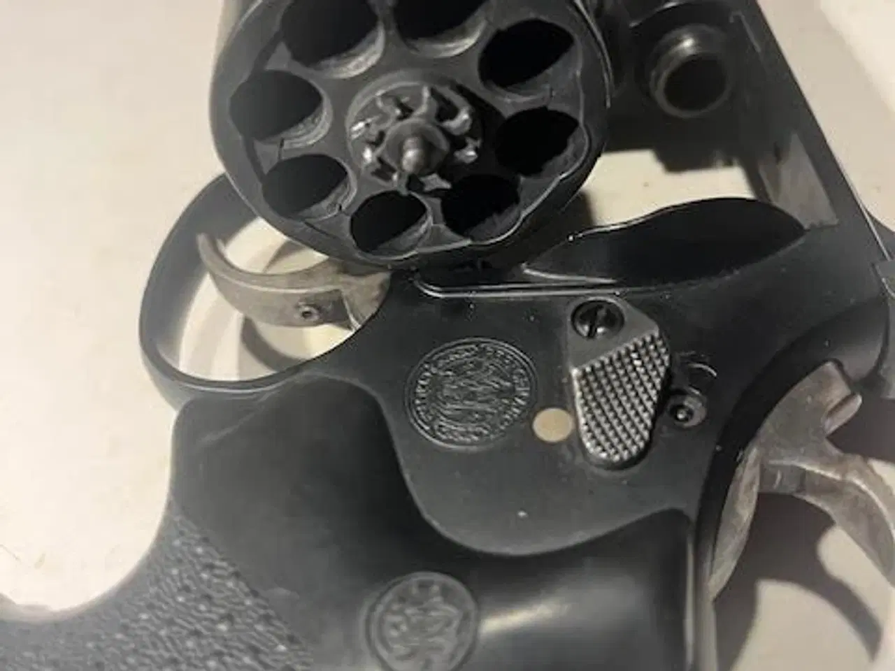 Billede 2 - Revolver. Smith & Wesson M.327 TRR8 