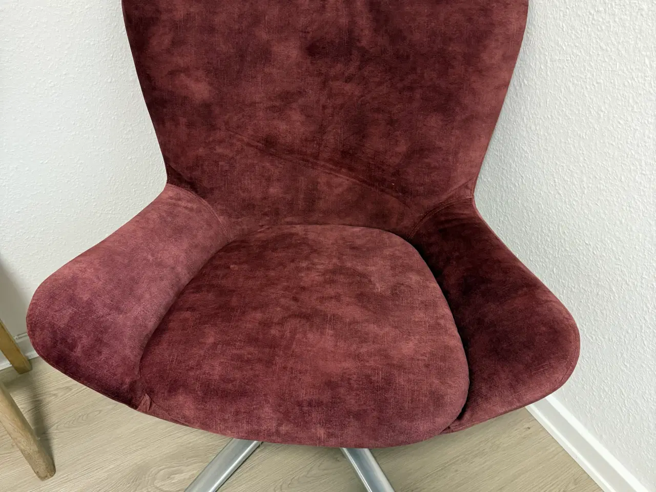 Billede 2 - 2 Flotte bordeaux røde drejestole- som nye 