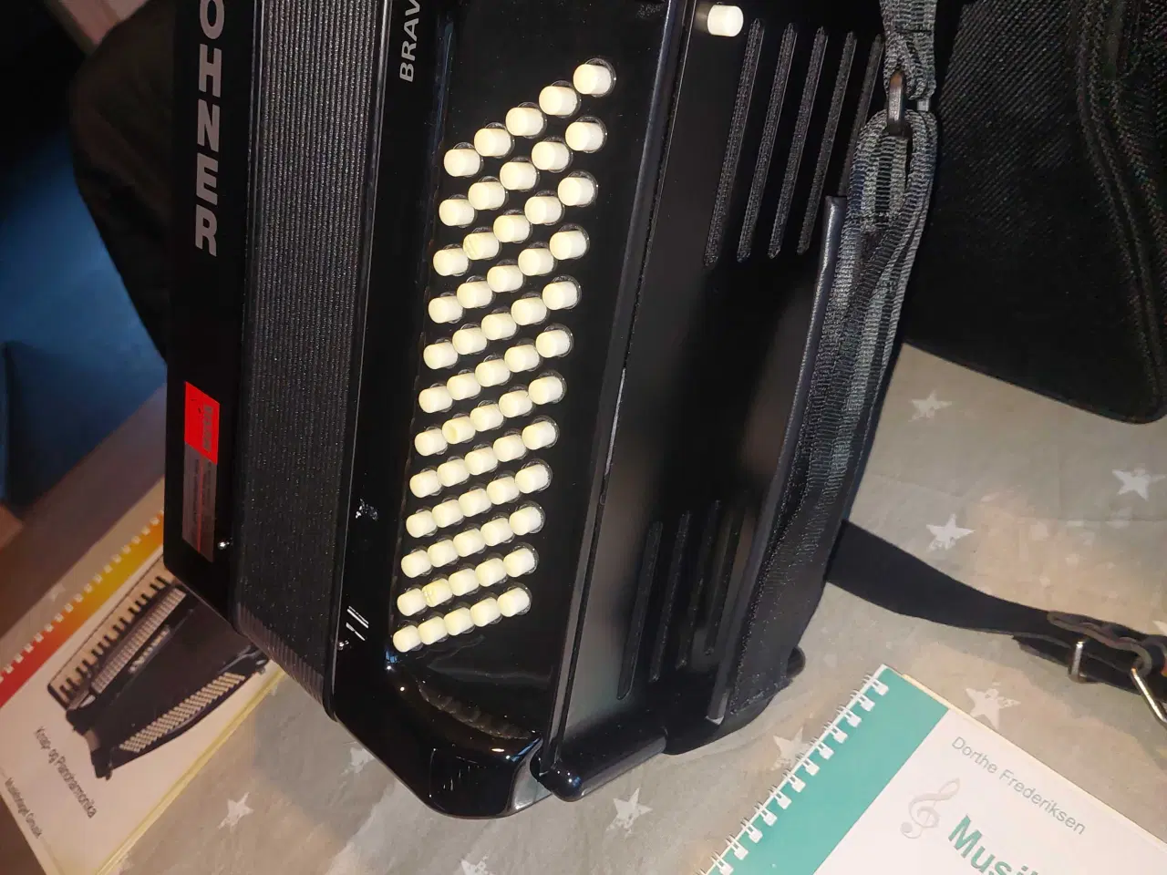 Billede 3 - Hohner Bravo 48 Sort