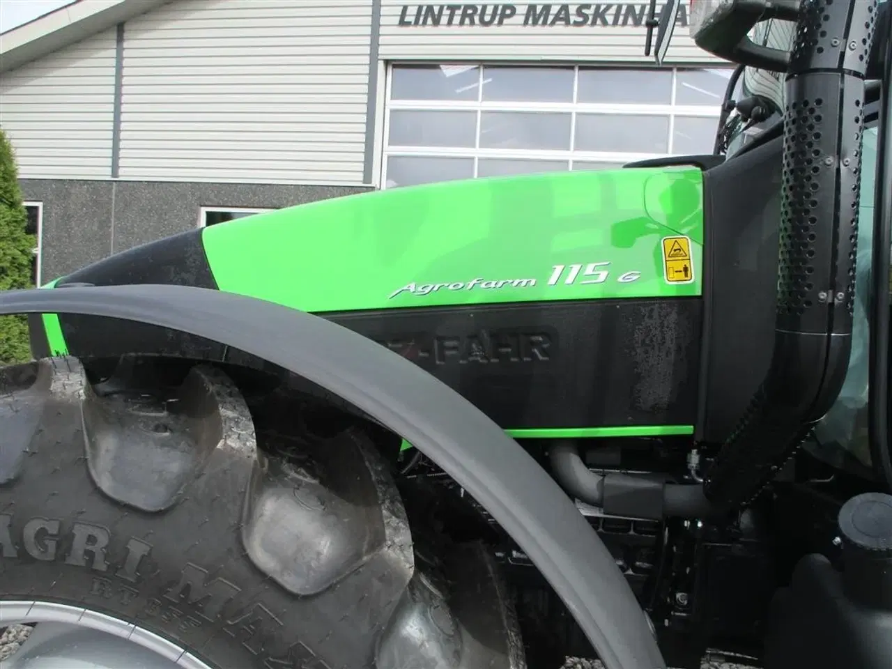 Billede 22 - Deutz-Fahr Agrofarm 115G with 30F+30R Hi-Lo and CreepGear