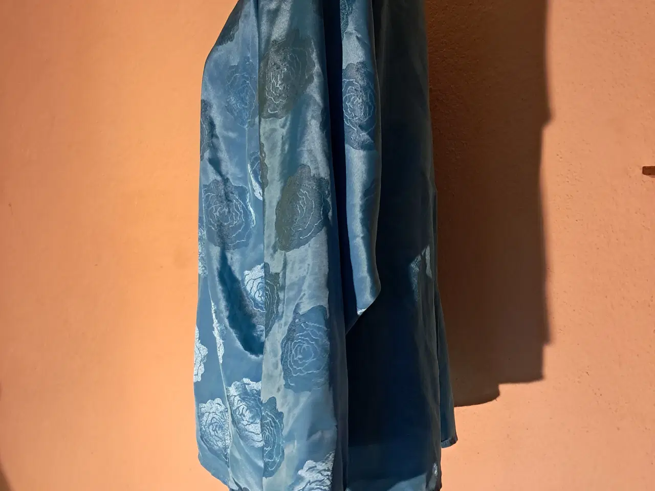 Billede 2 - Eurofashion str. 38 skjorte