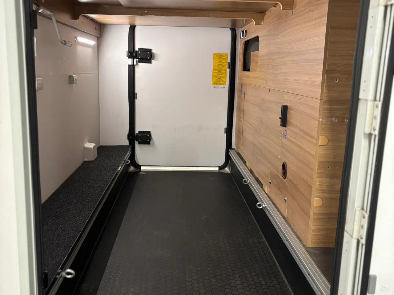 Billede 5 - Autocamper til salg - Adria 670 DL Matrix Plus