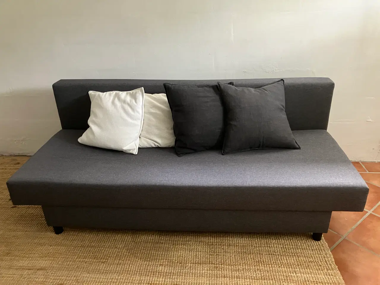 Billede 1 - Sovesofa ikea, pæn grå