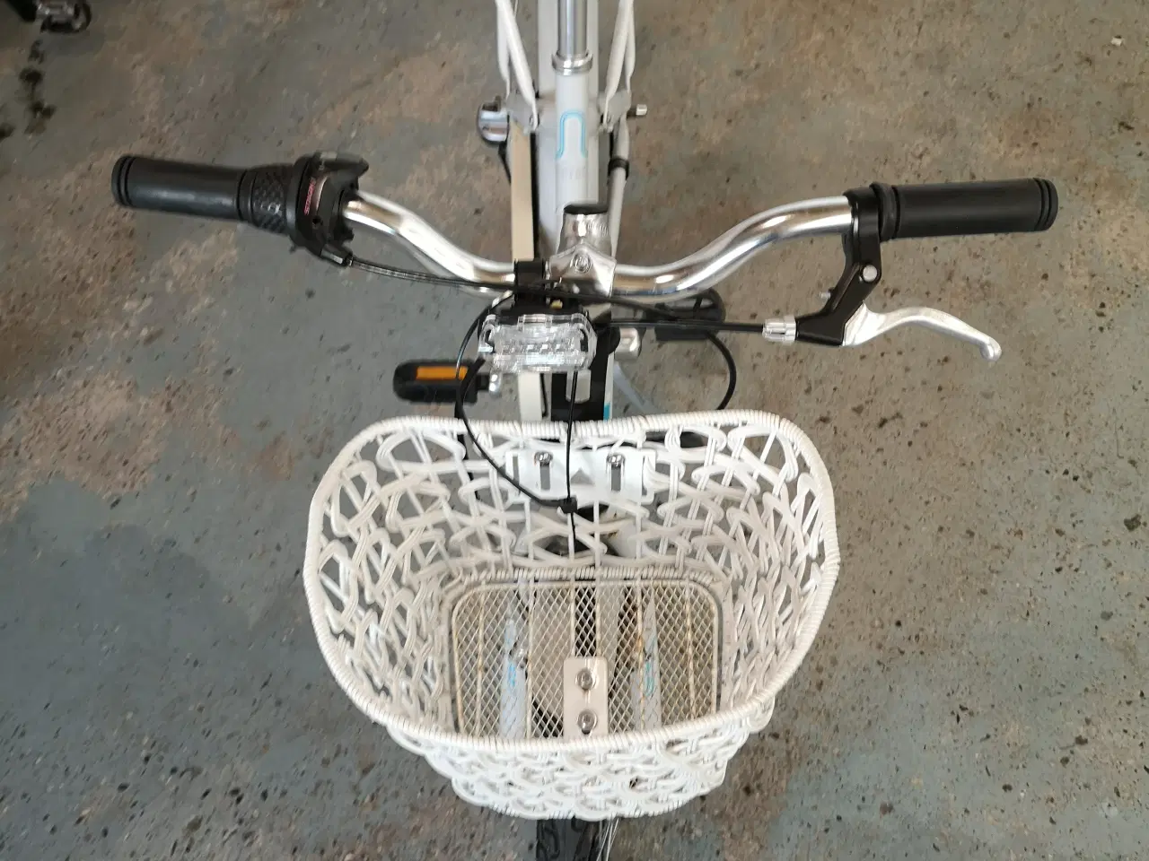 Billede 7 - KILDEMOES 20"  33cm 3 gear ,for- og baglygter, bat