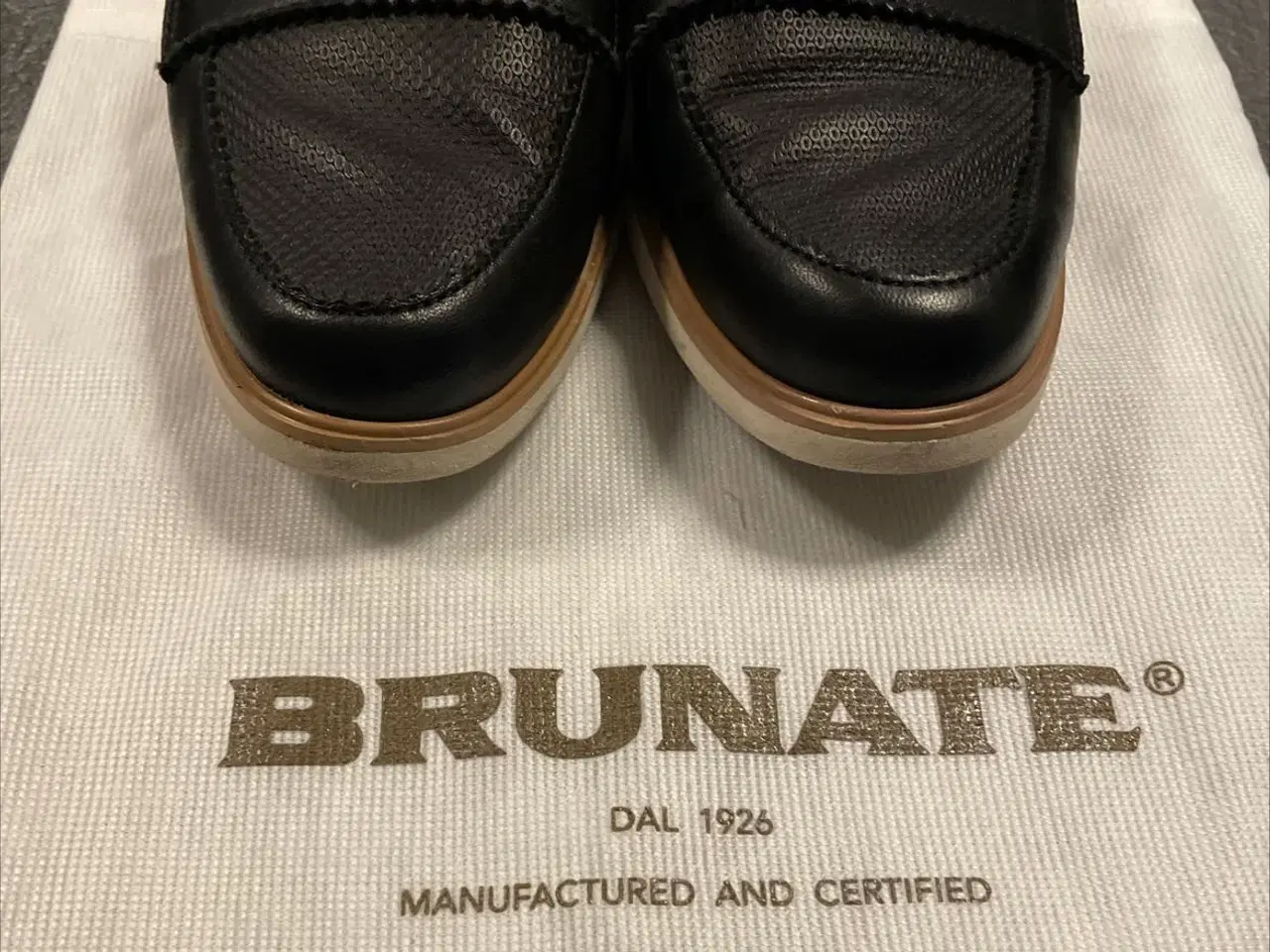 Billede 7 - Brunate college sko str 37 sælges