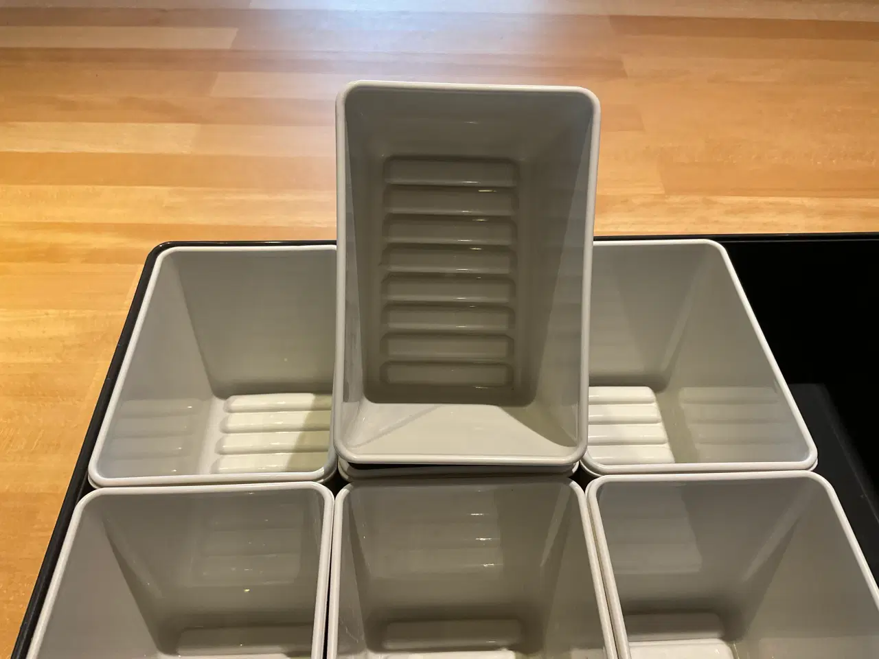 Billede 2 - 8 rums opbevaring med låg