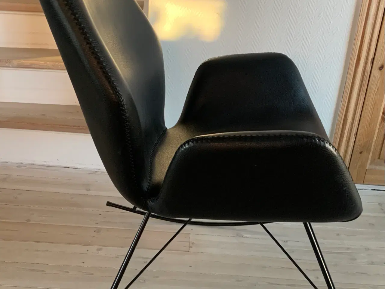 Billede 3 - Sort Gyngestol i imiteret læder
