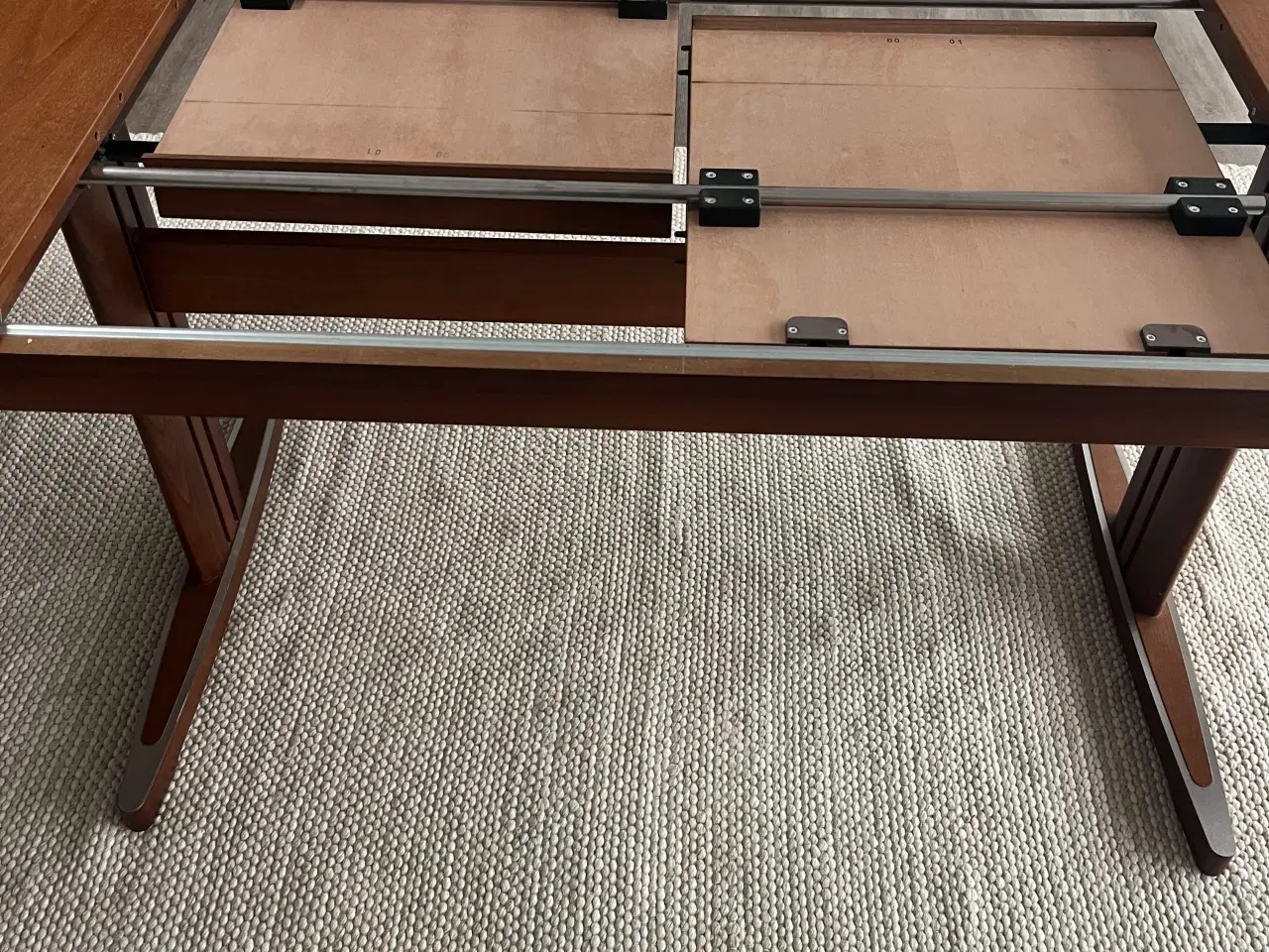 Billede 3 - Skovby spisebord med stole