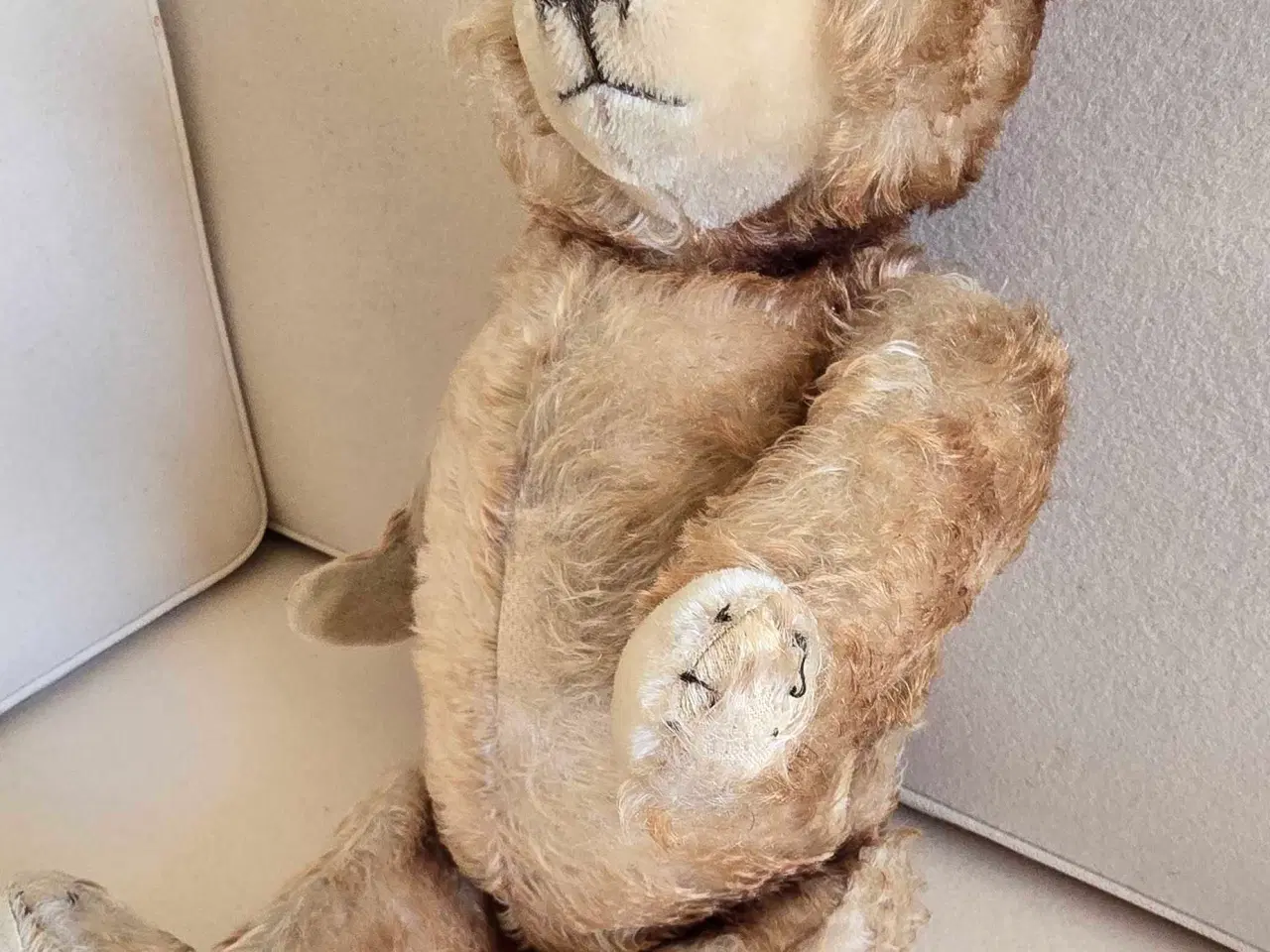 Billede 3 - Meget gammel bamse der giver lyd fra sig