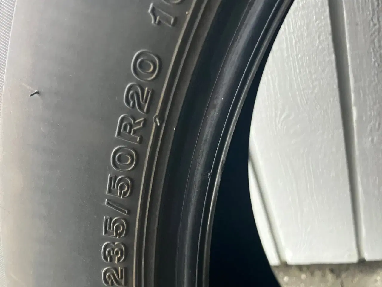 Billede 3 - Sommerdæk Bridgestone 20"