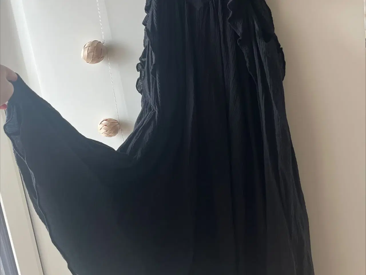 Billede 1 - COS dress used twice