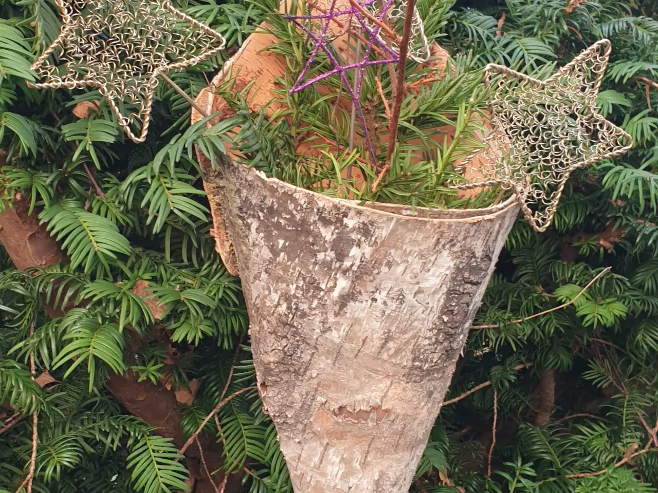 Billede 1 - Stort Birkebark-Kræmmerhus. Også til udebrug