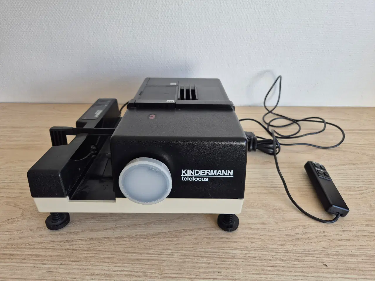 Billede 2 - Diasprojector Kindermann Telefocus med 5 pk NYE Di