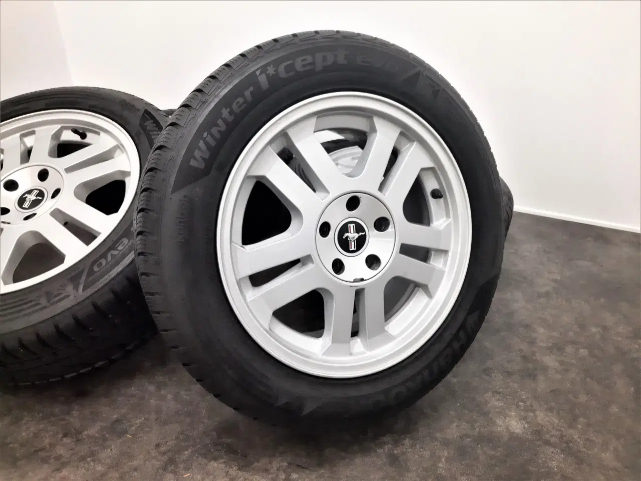 Billede 6 - 5x114,3 17" ET45 Ford Mustang GT vintersæt