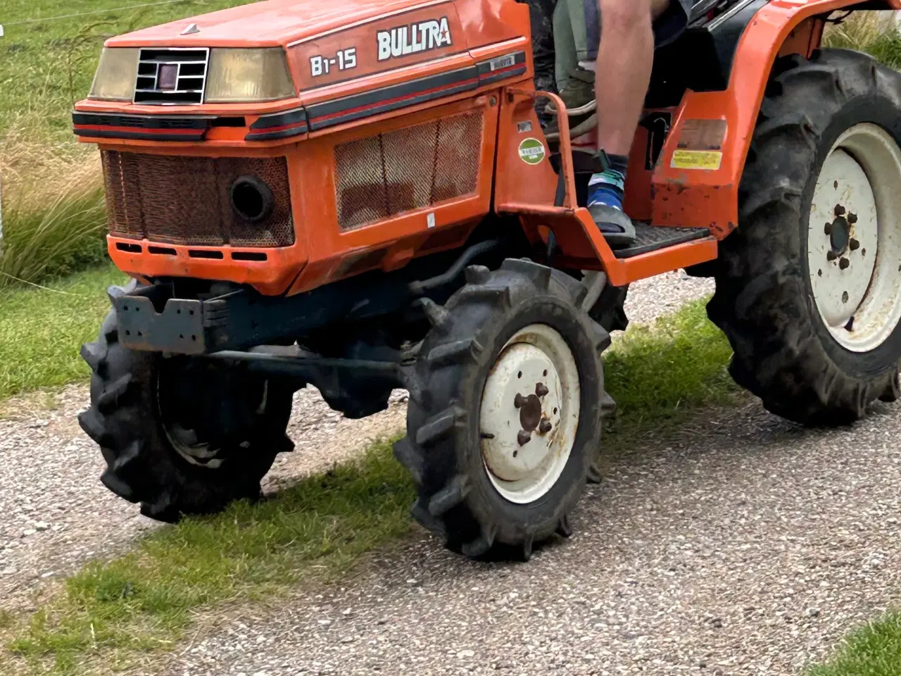 Billede 1 - Kubota B-1-15 mini traktor