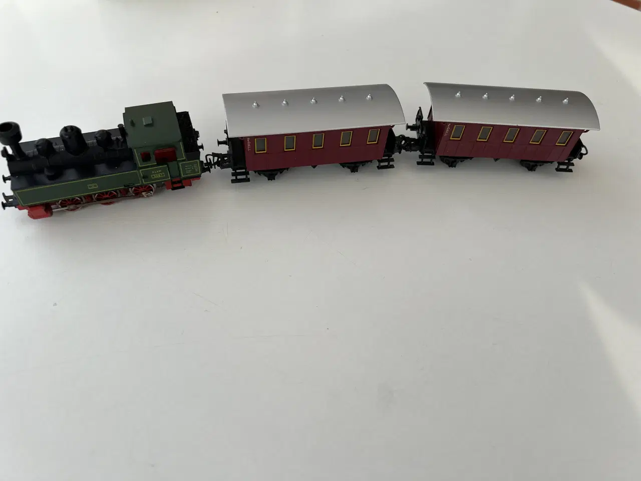 Billede 6 - Mærklin tog m 2 personvogne 