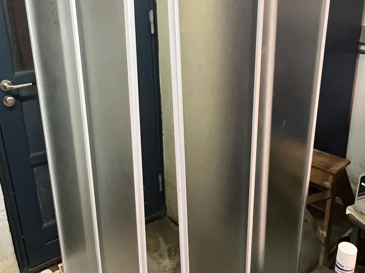 Billede 3 - Brusehjørne med 2 skydelåger