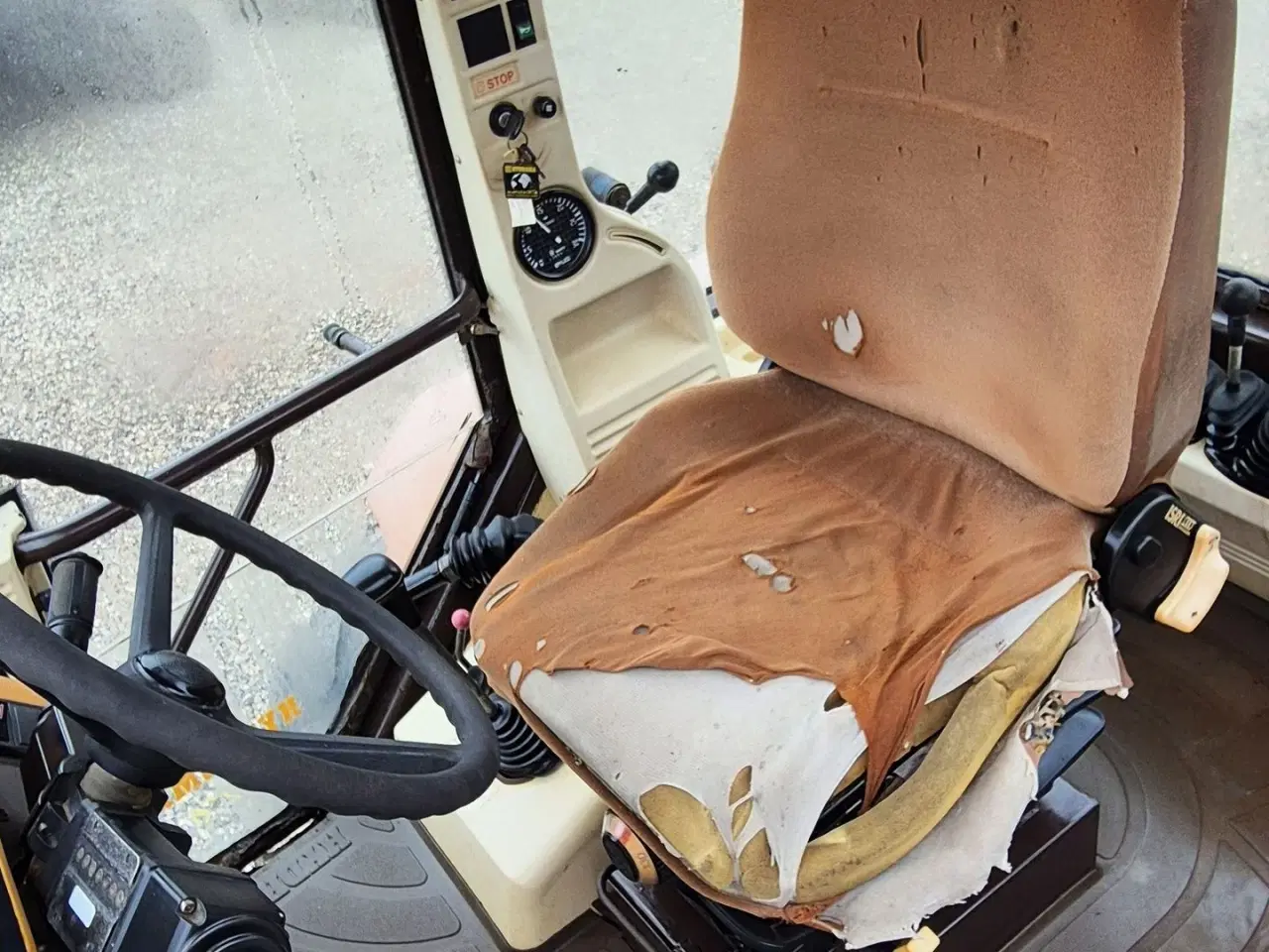 Billede 16 - Hydrema 906B / hy. skift for og bag / skovlsæt / årgang 1997