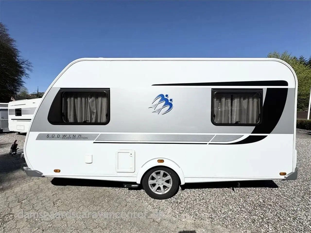 Billede 5 - 2018 - Knaus Südwind Silver Selection 420 QD   Dobbeltseng-Gulvtemp.-Mover-Telt