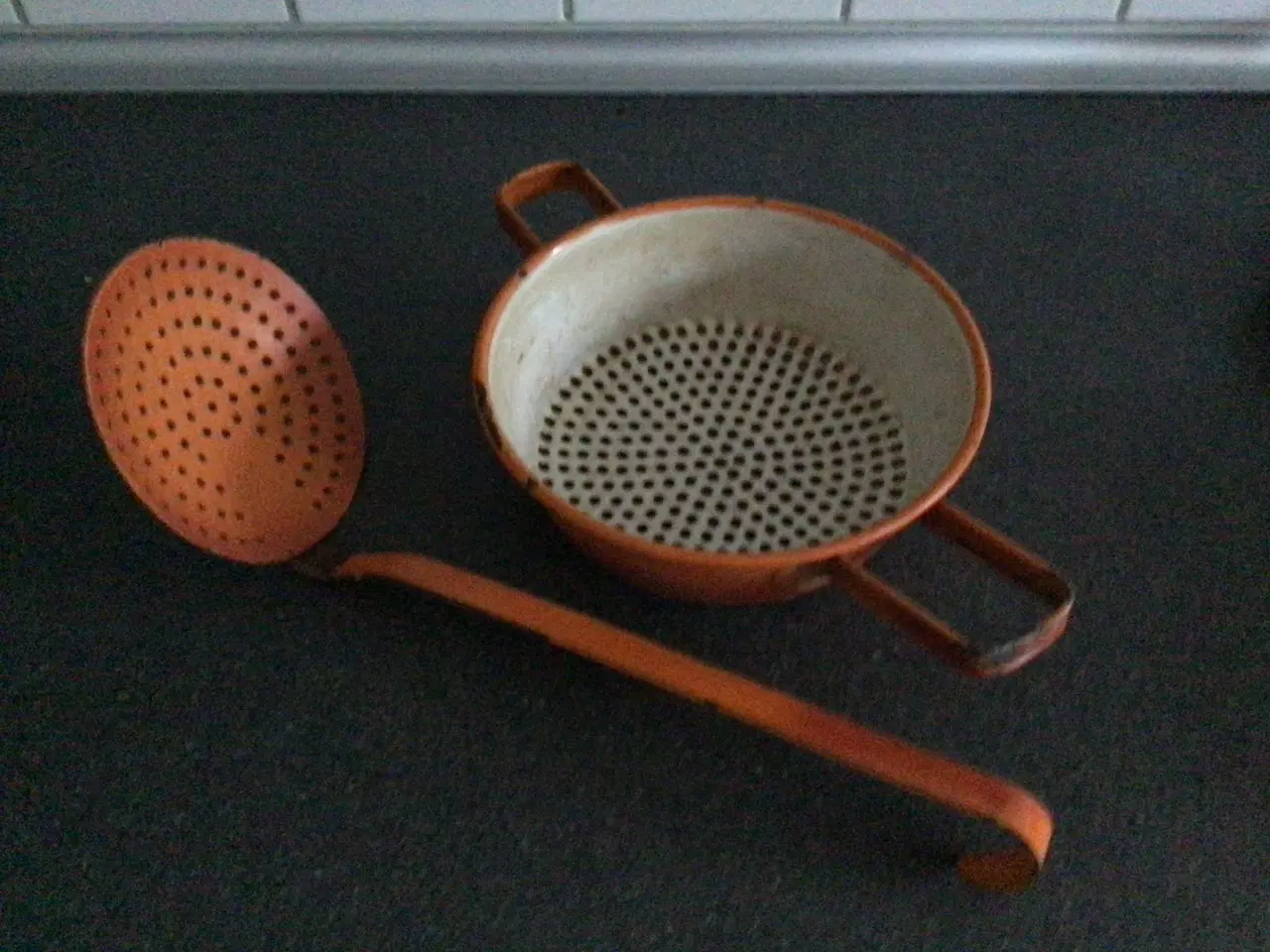 Billede 2 - Orange dørslag/sigte - stor hulske