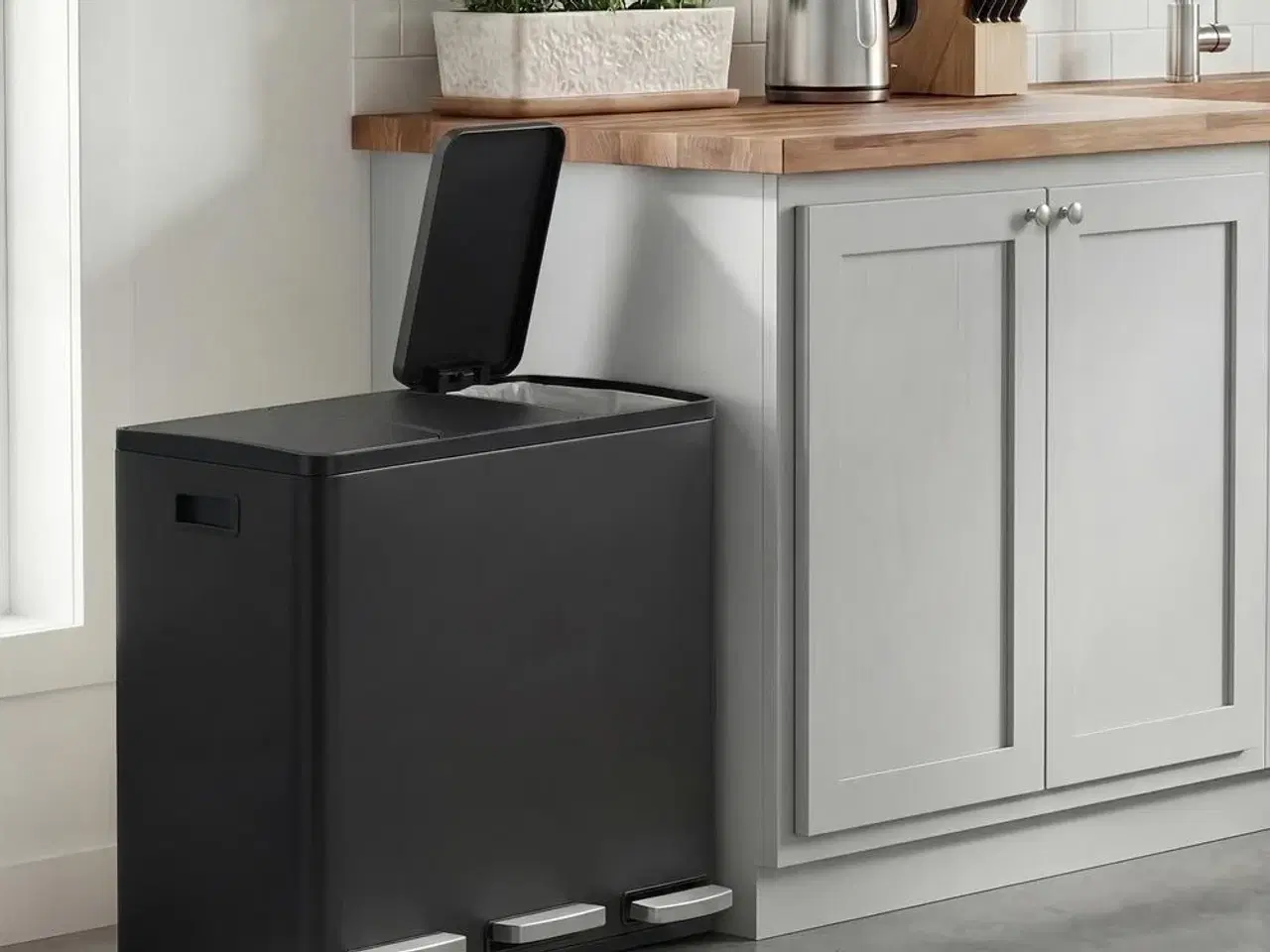 Billede 5 - Skraldespand med 3 rum 3 × 18 l – stål, soft close – sort