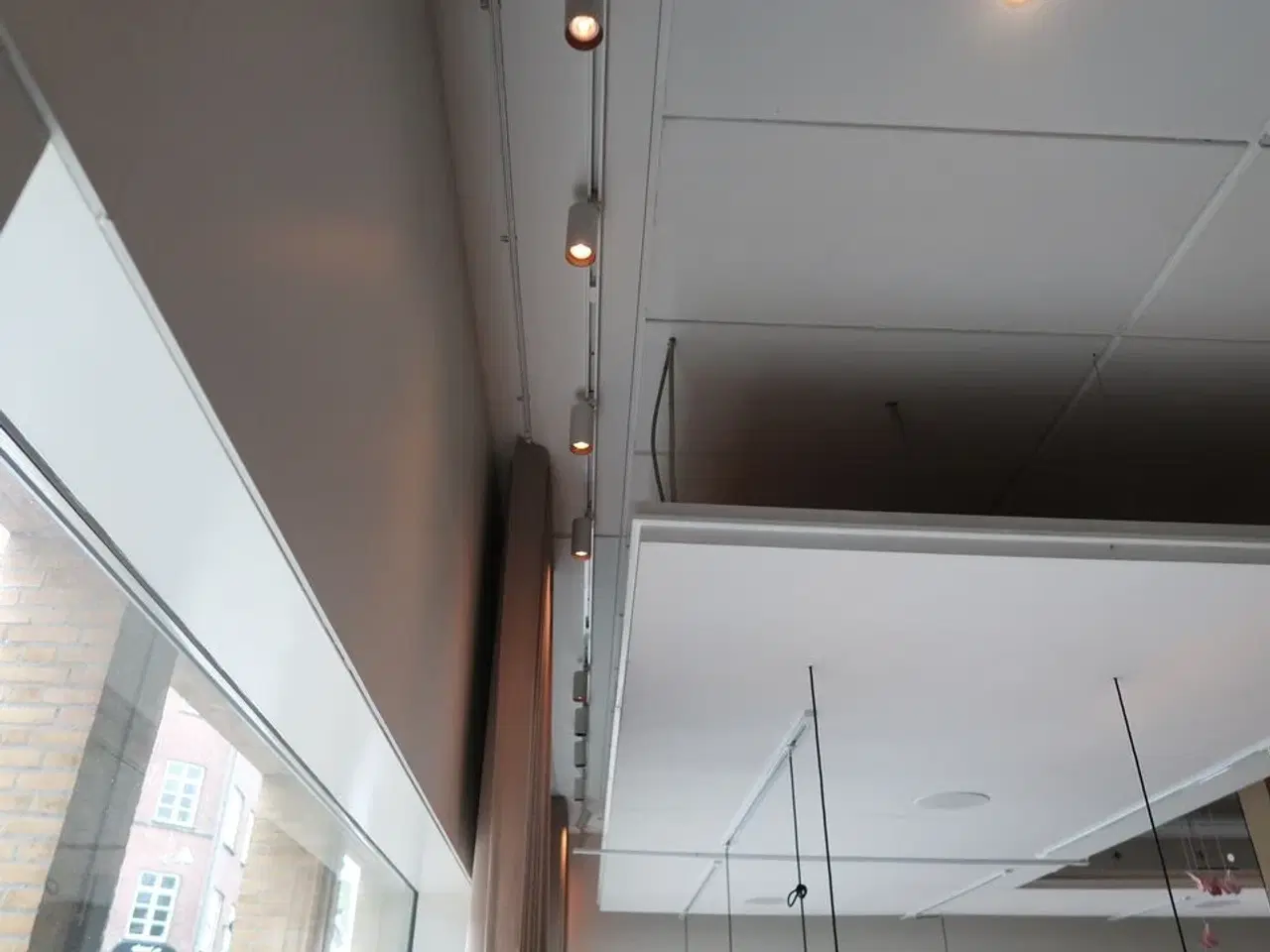 Billede 1 - 11 stk. Spots på skinner