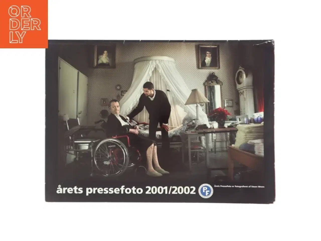 Billede 1 - Årets pressefoto bog 2001/2002
