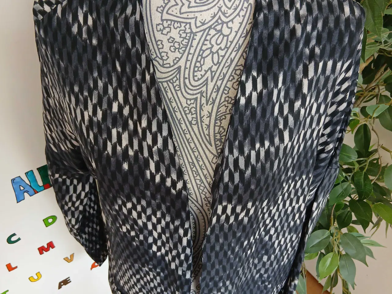 Billede 2 - Kimono. Cha Cha. Large/40