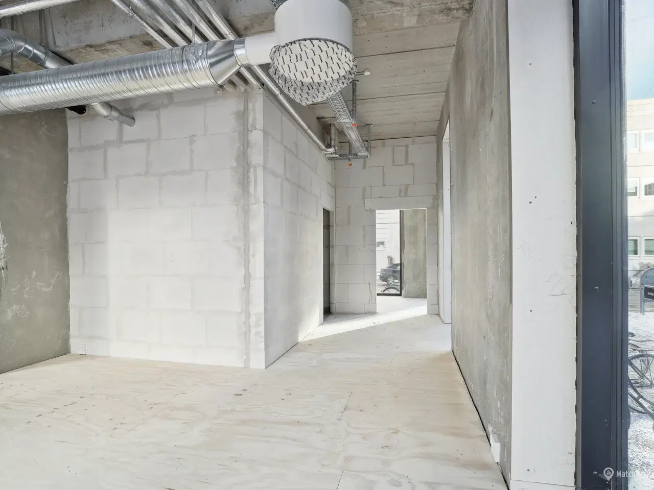 Billede 3 - Hjørnelejemål på 149 m² med markant synlighed mod gaden