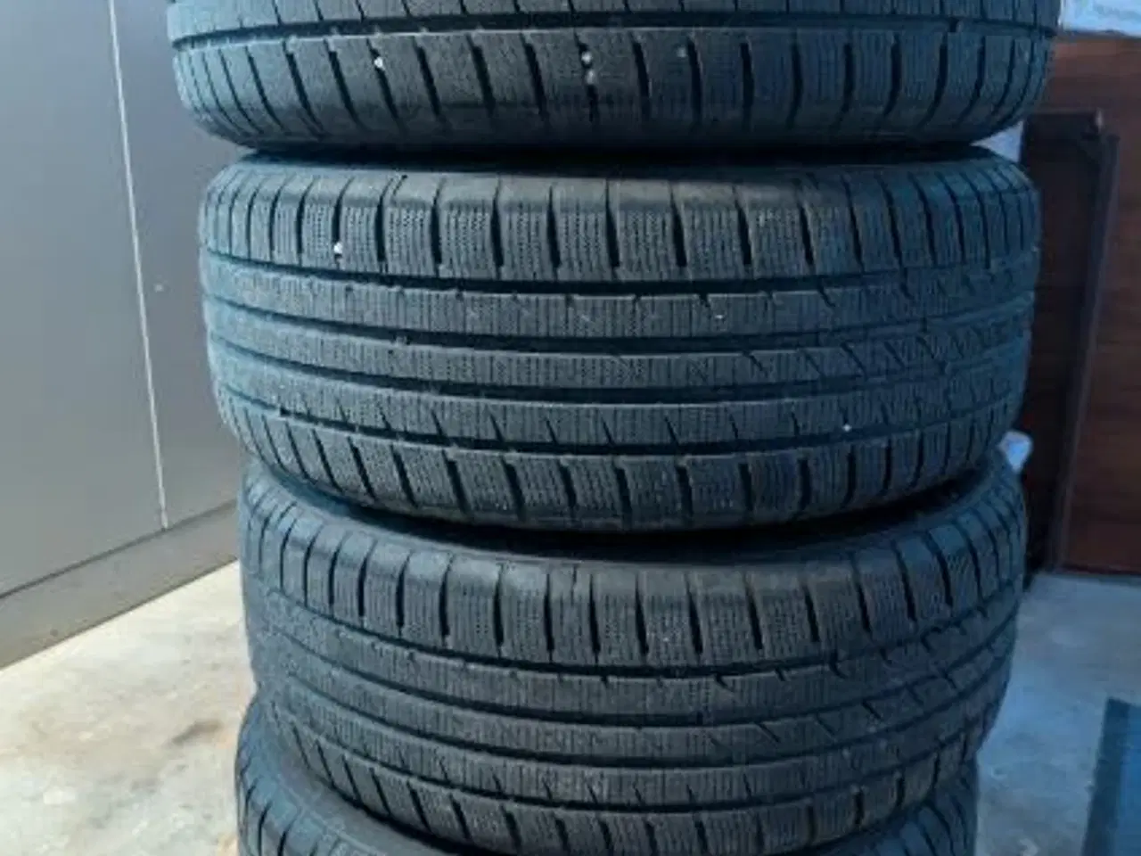 Billede 1 - Vinterdæk R16 min 6 mm dækmønster 