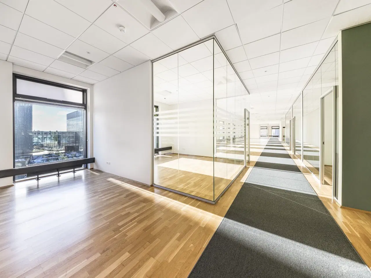 Billede 2 - Rummeligt og moderne kontor på 3.009 m²