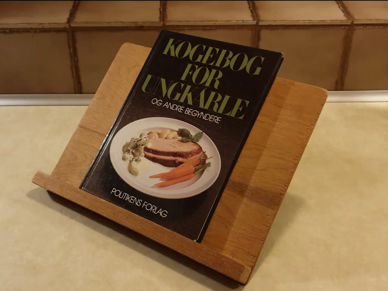 Billede 1 - GRATIS Bogstøtte