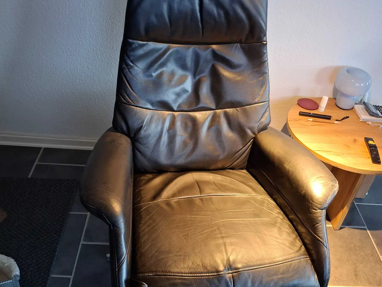 Billede 4 - Sorte læderstole.