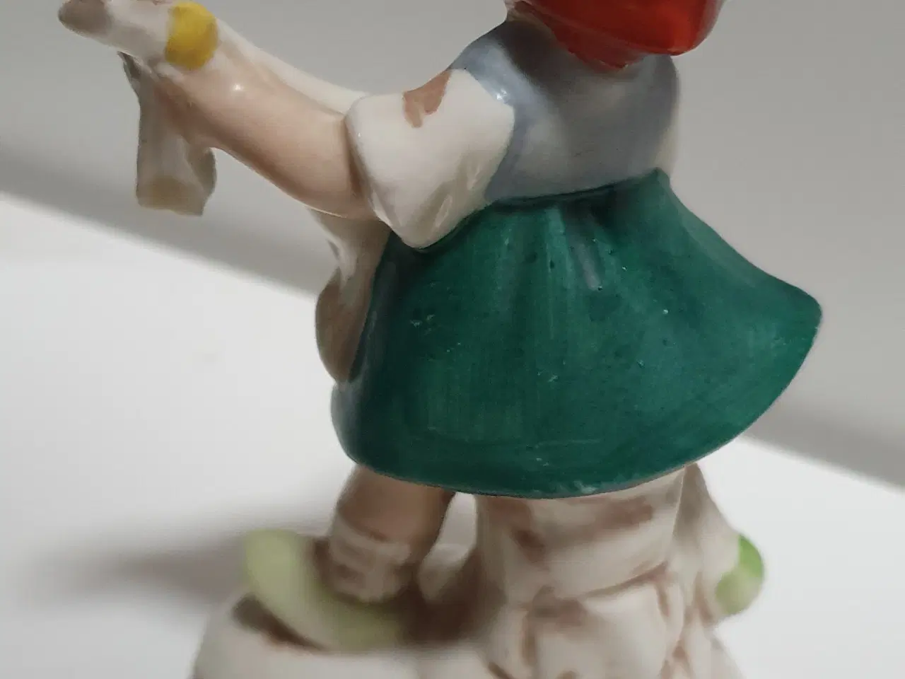 Billede 2 - Porcelænsfigur - Pige spiller på mandolin